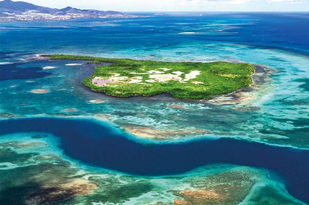 Guadeloupe - Grand Cul-de-Sac Marin. Ilet Fajou